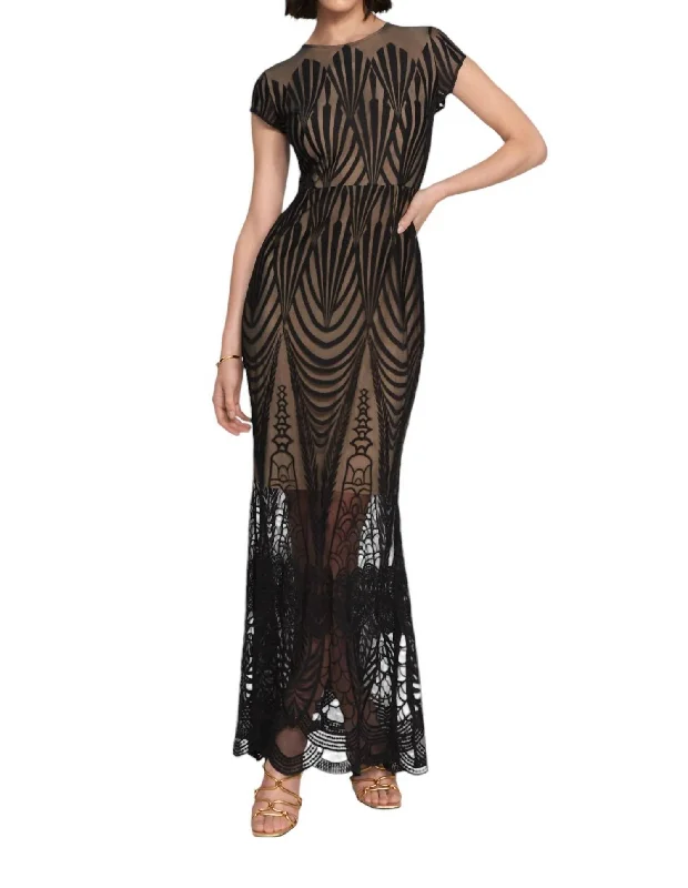 Long Lace Dress In Black/nude